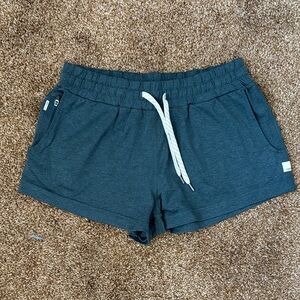 Vuori Halo Shorts (Old version)